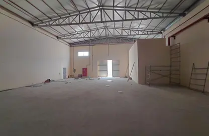 Warehouse - Studio for rent in Umm Al Thuoob - Umm Al Quwain
