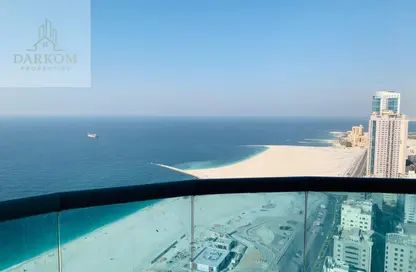 شقة - 2 غرف نوم - 3 حمامات للايجار في برج الكورنيش - طريق كورنيش عجمان - عجمان