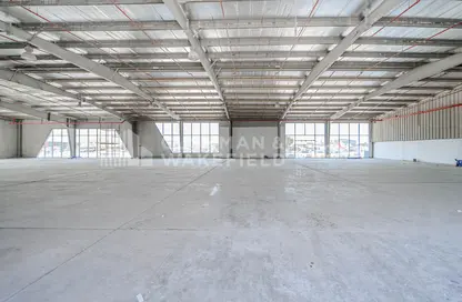Parking image for: Warehouse - Studio for rent in Mussafah Industrial Area - Mussafah - Abu Dhabi, Image 1