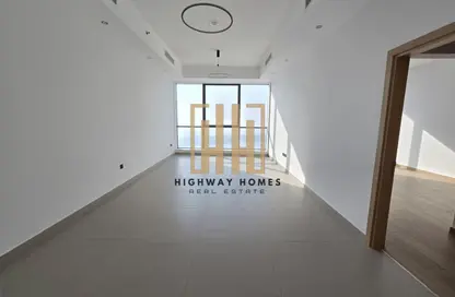 Apartment - 1 Bedroom - 2 Bathrooms for rent in La Plage Tower - Al Mamzar - Sharjah - Sharjah