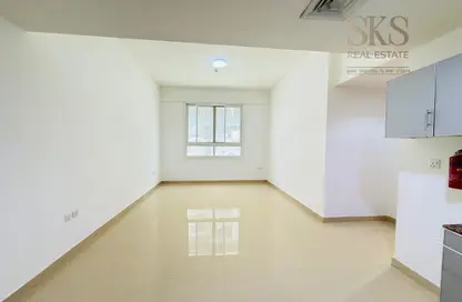 شقة - غرفة نوم - 2 حمامات للايجار في مسكن الامير - منطقة 11 - قرية جميرا الدائرية - دبي