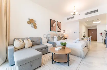 Apartment - Studio - 1 Bathroom for rent in Millennium Binghatti Residences - Business Bay - Dubai