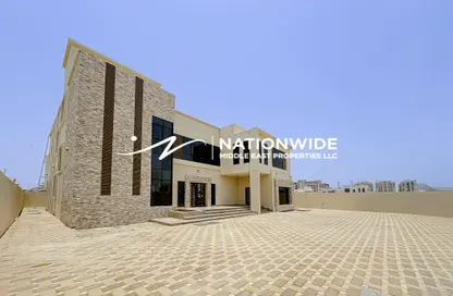 فيلا - 6 غرف نوم - 7 حمامات للبيع في المريف - مدينة خليفة - أبوظبي