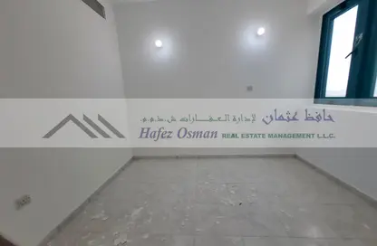 شقة - 2 غرف نوم - 2 حمامات للايجار في شارع المطار - أبوظبي
