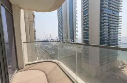 Apartment - 1 Bedroom - 2 Bathrooms for rent in Marina Vista - EMAAR Beachfront - Dubai Harbour - Dubai