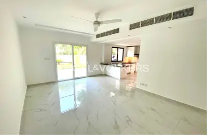 Townhouse - 2 Bedrooms - 3 Bathrooms for rent in Springs 11 - The Springs - Dubai