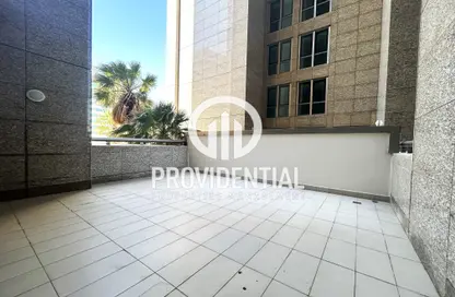Apartment - 3 Bedrooms - 5 Bathrooms for rent in Capital Plaza Tower B - Capital Plaza - Corniche Road - Abu Dhabi