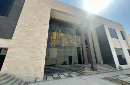 Villa - Studio - 7+ Bathrooms for rent in Al Habooy - Al Markhaniya - Al Ain