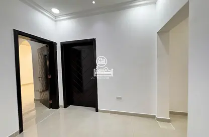 شقة - 2 غرف نوم - 2 حمامات للايجار في مدينة شخبوط - أبوظبي
