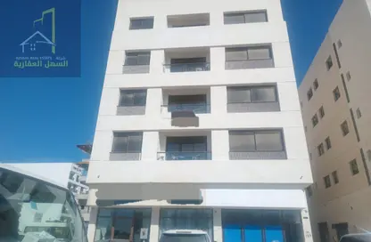 عمارة بالكامل - 8 غرف نوم - 8 حمامات للبيع في تجارية مويلح - الشارقة