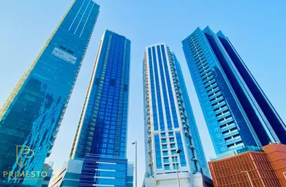 دوبلكس - 4 غرف نوم - 5 حمامات للايجار في برج الريف - شارع الكورنيش - أبوظبي