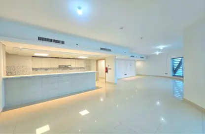 Apartment - 5 Bedrooms - 6 Bathrooms for rent in P2520 - Al Raha Beach - Abu Dhabi