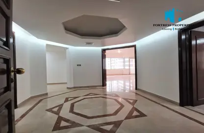شقة - 3 غرف نوم - 4 حمامات للايجار في بناء سيدار - منطقة النادي السياحي - أبوظبي