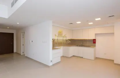 صورة لـ مطبخ شقة - 4 غرف نوم - 5 حمامات للبيع في حياة بوليفارد-2أ - حياة بولفار - تاون سكوير - دبي ، صورة رقم 1