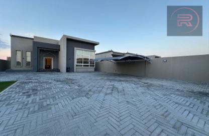 Villa - 2 Bedrooms - 4 Bathrooms for rent in Al Hamra Views - Al Hamra Village - Ras Al Khaimah