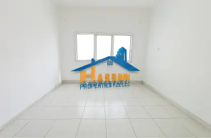 Apartment - 2 Bedrooms - 2 Bathrooms for rent in Al Khan 5 building - Al Khan - Sharjah