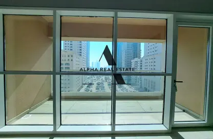 Apartment - 2 Bedrooms - 2 Bathrooms for rent in Thuraya Al Majaz Building - Al Majaz 3 - Al Majaz - Sharjah