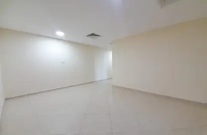 Empty Room image for: Villa - 1 Bedroom - 1 Bathroom for rent in Al Mushrif Villas - Al Mushrif - Abu Dhabi, Image 1