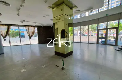 Retail - Studio - 2 Bathrooms for rent in Al Bateen - Abu Dhabi