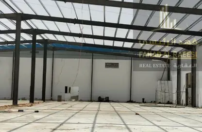 مستودع - استوديو - 7 حمامات للايجار في أم الثعوب - أم القيوين