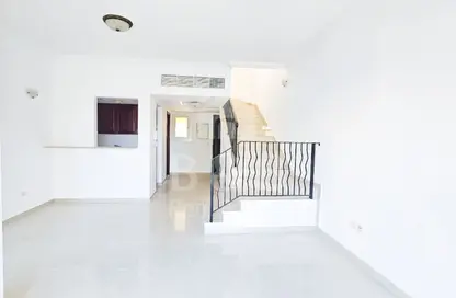 تاون هاوس - 2 غرف نوم - 2 حمامات للايجار في تاون هاوسز قرية الحمرا - قرية الحمرا - رأس الخيمة