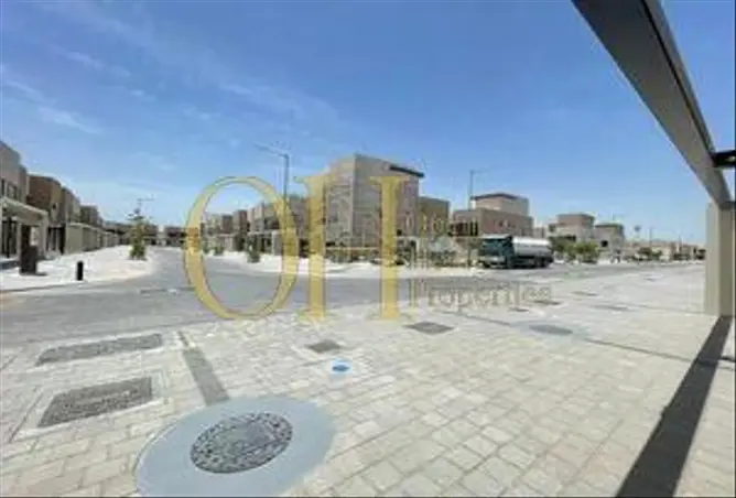 Townhouse - 3 Bedrooms - 4 Bathrooms for sale in Aldhay at Bloom Gardens - Bloom Gardens - Al Salam Street - Abu Dhabi