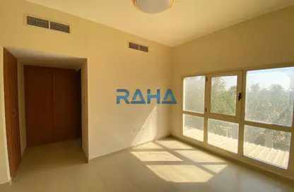 فيلا - 4 غرف نوم - 4 حمامات للايجار في تاون هاوسز قرية الحمرا - قرية الحمرا - رأس الخيمة