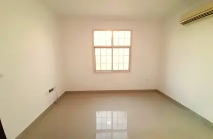 Apartment - Studio - 1 Bathroom for rent in Al Mushrif Villas - Al Mushrif - Abu Dhabi