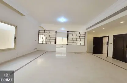 Villa - 5 Bedrooms - 7 Bathrooms for rent in Khalidiya Centre - Cornich Al Khalidiya - Al Khalidiya - Abu Dhabi