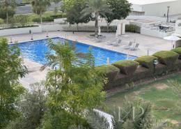 صورةحوض سباحة لـ: شقة - 3 غرف نوم - 4 حمامات للكراء في لوفت غرب - طراز لوفت - تلال الجميرا - دبي, صورة 1
