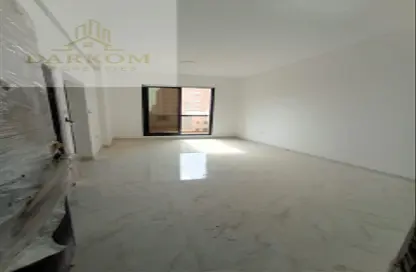 شقة - 2 غرف نوم - 3 حمامات للايجار في مبنى الميناء - 2  الروضة - الروضة - عجمان