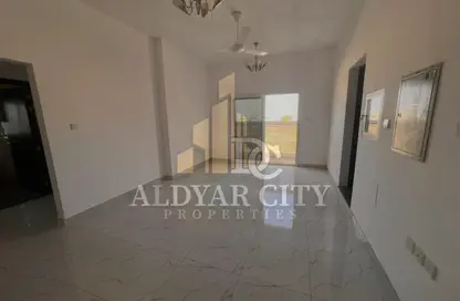 شقة - 2 غرف نوم - 3 حمامات للايجار في 3 المويهات - المويهات - عجمان