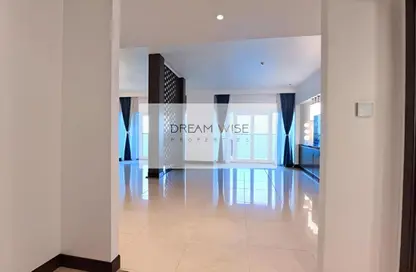 Apartment - 3 Bedrooms - 5 Bathrooms for sale in Fairmont Marina Residences - The Marina - Abu Dhabi