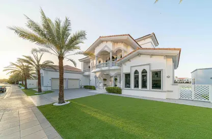 Outdoor House image for: Villa - 6 Bedrooms for rent in Signature Villas Frond A - Signature Villas - Palm Jumeirah - Dubai, Image 1
