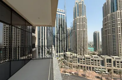 Apartment - 1 Bedroom - 2 Bathrooms for rent in Boulevard Crescent 2 - BLVD Crescent - Downtown Dubai - Dubai