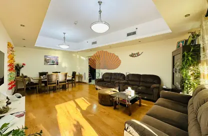 شقة - 3 غرف نوم - 4 حمامات للبيع في أبراج بحيرات الجميرا - دبي