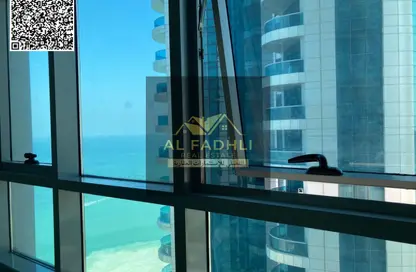 شقة - غرفة نوم - 2 حمامات للبيع في مساكن كورنيش عجمان - طريق كورنيش عجمان - عجمان