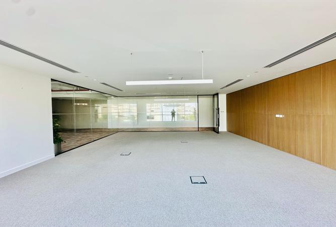 Rent in Emaar Business Park Building 3: Premium Finishing | Grade A