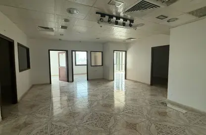 Office Space - Studio - 1 Bathroom for rent in Baniyas Square - Deira - Dubai