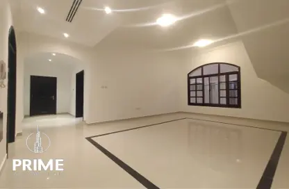Villa - 5 Bedrooms - 5 Bathrooms for rent in Khalifa City B - Khalifa City - Abu Dhabi