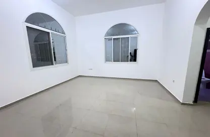 Apartment - Studio - 1 Bathroom for rent in Shakhbout City - Abu Dhabi