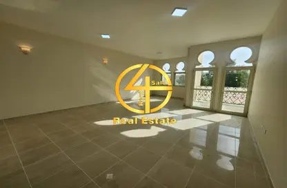 Empty Room image for: Villa - 6 Bedrooms for rent in Al Mushrif - Abu Dhabi, Image 1