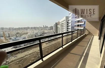 Balcony image for: Apartment - 2 Bedrooms - 2 Bathrooms for rent in Al Danah - Abu Dhabi, Image 1