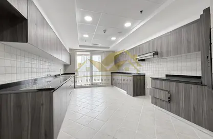 شقة - 3 غرف نوم - 5 حمامات للايجار في برج اسكيب - الخليج التجاري - دبي شقة - 3 غرف نوم - 5 حمامات للايجار في برج اسكيب - الخليج التجاري - دبي