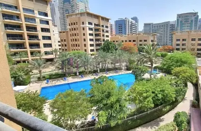 Apartment - 3 Bedrooms - 2 Bathrooms for rent in Al Ghaf - Greens - Dubai