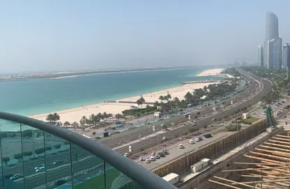 دوبلكس - 3 غرف نوم - 4 حمامات للايجار في كورنيش الخالدية - الخالدية - أبوظبي