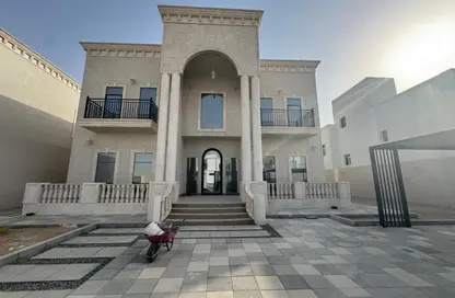 فيلا - 5 غرف نوم - 7 حمامات للايجار في مدينة الرياض - أبوظبي