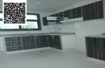 عمارة بالكامل - استوديو - 2 حمامات للبيع في 2 الحميدية - الحميدية - عجمان