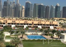 صورةحوض سباحة لـ: شقة - 3 غرف نوم - 4 حمامات للبيع في قسم إي - تلال الجميرا - دبي, صورة 1