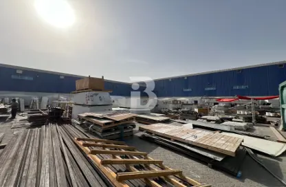 Warehouse - Studio for sale in Phase 1 - Dubai Investment Park (DIP) - Dubai